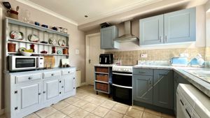 Kitchen- click for photo gallery